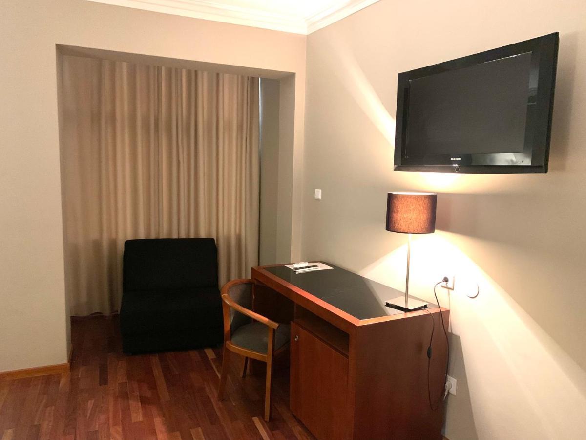 Puma Hotel *